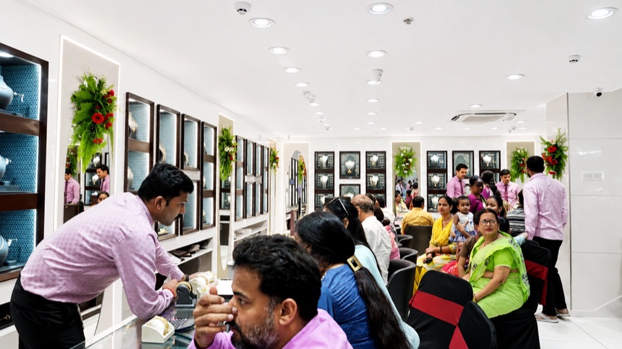 Kalyan Jewellers store interior