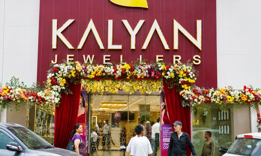 Kalyan Jewellers store interior