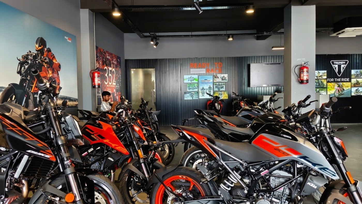 ktm showroom