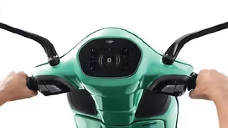 Chetak reverse mode switch